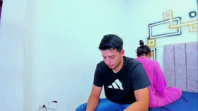 FerneyManti online show from December 3, 2025, 2:04 pm