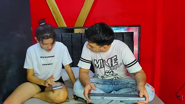 FerneyManti online show from December 4, 2025, 1:42 pm