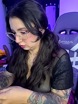 Snapshot of Aria_Bennett21 chatting on May 7, 2026, 2:28 am Aria Bennett21 online show from May 7, 2026, 2:28 am