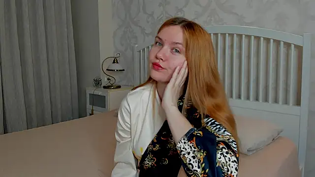 Eva  Lewis online show from April 29, 2026, 4:05 am