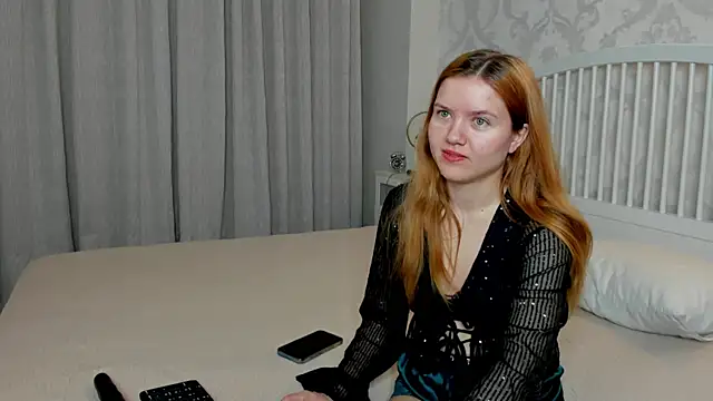 Eva  Lewis online show from May 2, 2026, 3:44 am