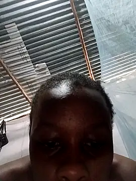 Snapshot of petitebaby001 chatting on February 18, 2026, 6:42 am petitebaby001 online show from February 18, 2026, 6:42 am