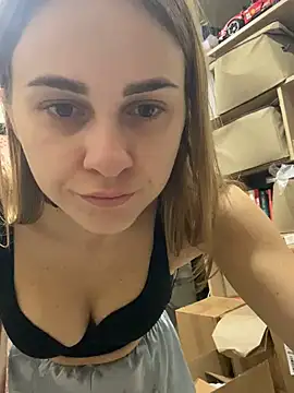 Snapshot of GraceTorrez chatting on January 10, 2025, 3:37 pm GraceTorrez online show from January 10, 2025, 3:37 pm