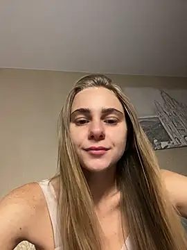 Snapshot of GraceTorrez chatting on October 24, 2025, 4:14 pm GraceTorrez online show from October 24, 2025, 4:14 pm