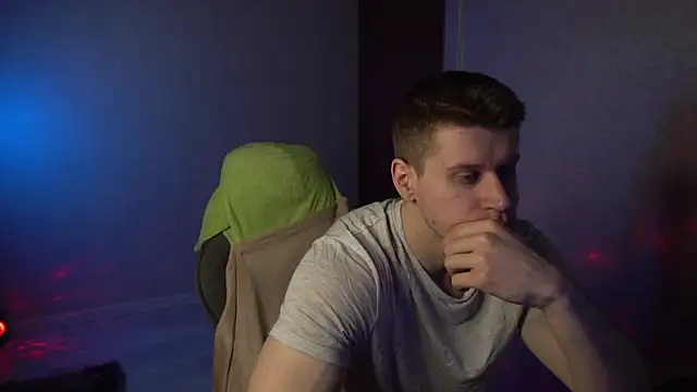 Bruno Banani online show from December 15, 2025, 8:02 pm