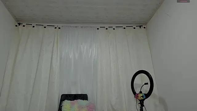 Snapshot of Abbyjonhson__ chatting on July 27, 2026, 6:15 pm Abbyjonhson online show from July 27, 2026, 6:15 pm