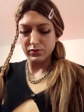 Snapshot of sissytrapdolly24 chatting on October 4, 2025, 1:20 pm sissytrapdolly24 online show from October 4, 2025, 1:20 pm