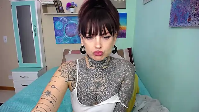 LolaRouse online show from January 7, 2025, 3:24 am