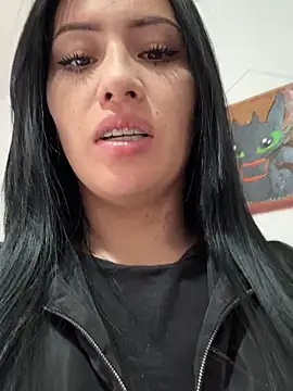 Snapshot of Sara_luna_ chatting on March 12, 2025, 10:28 pm Sara luna online show from March 12, 2025, 10:28 pm