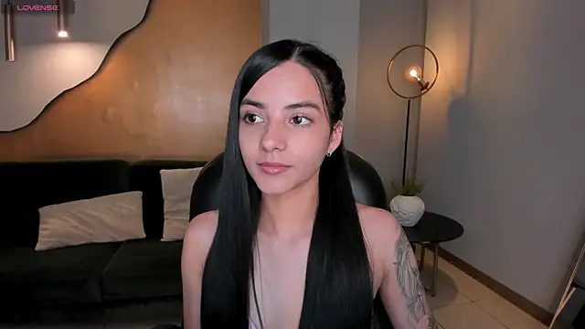 Snapshot of HannahJamesX chatting on January 20, 2025, 7:57 pm HannahJamesX online show from January 20, 2025, 7:57 pm