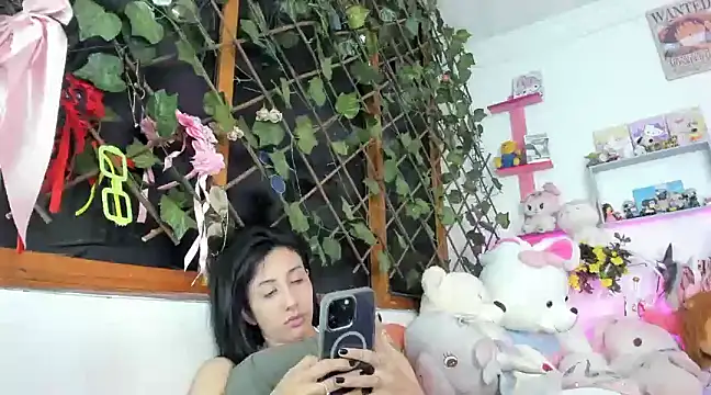 LunaDeCristall online show from February 22, 2025, 10:52 pm