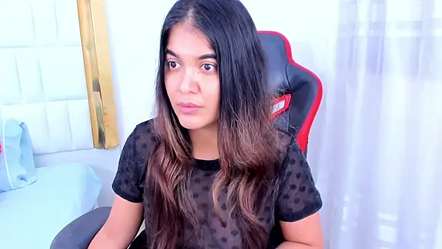 MadelineJackson online show from December 15, 2024, 6:18 am