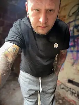 PierreNaked89 online show from November 9, 2025, 11:08 am