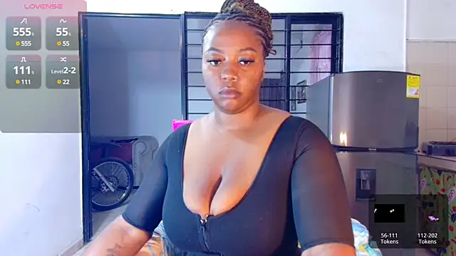 Snapshot of CiaraEbony chatting on March 7, 2025, 8:45 am CiaraEbony online show from March 7, 2025, 8:45 am