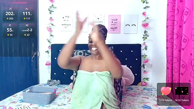 Snapshot of CiaraEbony chatting on November 11, 2025, 2:00 am CiaraEbony online show from November 11, 2025, 2:00 am