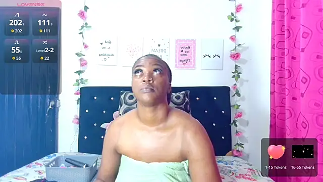 Snapshot of CiaraEbony chatting on November 28, 2025, 1:41 am CiaraEbony online show from November 28, 2025, 1:41 am