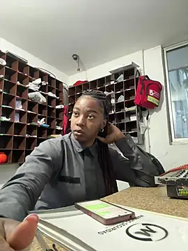 Snapshot of CiaraEbony chatting on May 24, 2026, 11:15 am CiaraEbony online show from May 24, 2026, 11:15 am