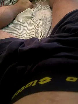 tubfunaske online show from October 6, 2025, 7:33 pm