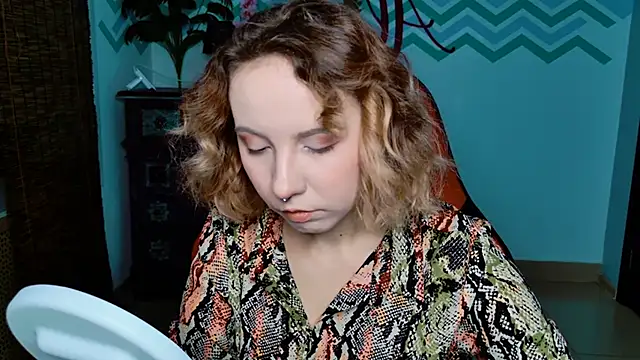 JasmineMilko online show from October 8, 2025, 5:05 am