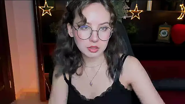 Snapshot of JasmineMilko chatting on June 6, 2026, 5:01 am JasmineMilko online show from June 6, 2026, 5:01 am