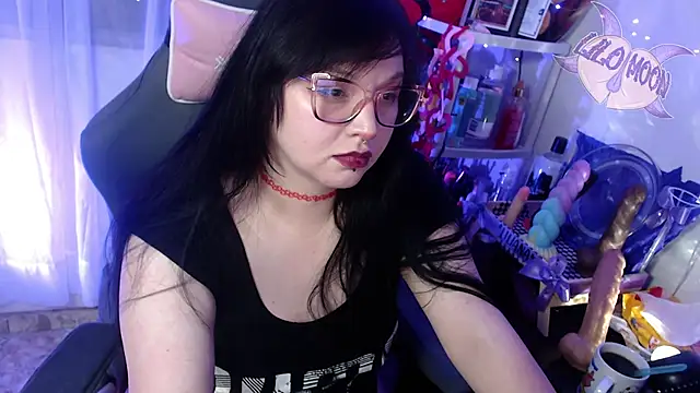 LiloMoon69 online show from February 21, 2025, 4:07 am