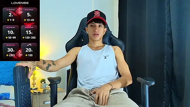 Snapshot of _CamiloBass chatting on July 26, 2026, 1:03 am CamiloBass online show from July 26, 2026, 1:03 am