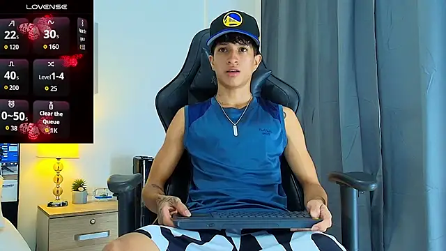 Snapshot of _CamiloBass chatting on August 8, 2026, 1:19 am CamiloBass online show from August 8, 2026, 1:19 am