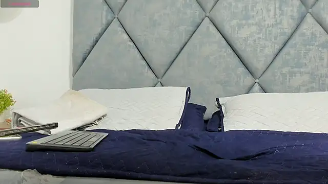 Maiskeen Zamara online show from March 10, 2026, 11:59 am