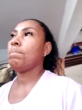 Snapshot of OliviaBurning chatting on March 21, 2025, 7:35 pm OliviaBurning online show from March 21, 2025, 7:35 pm