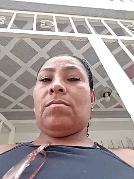 Snapshot of OliviaBurning chatting on November 12, 2025, 7:35 pm OliviaBurning online show from November 12, 2025, 7:35 pm