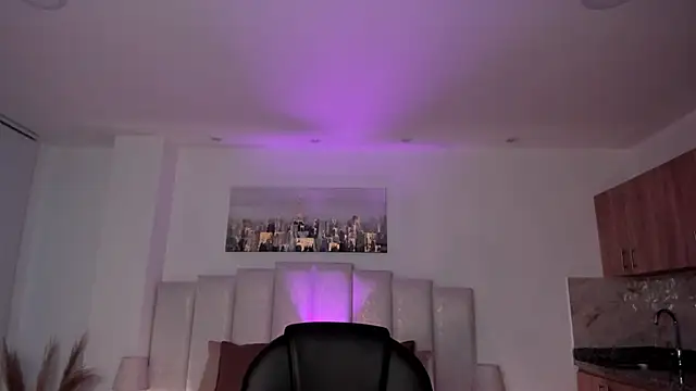 amelie jhons online show from September 17, 2025, 7:59 pm