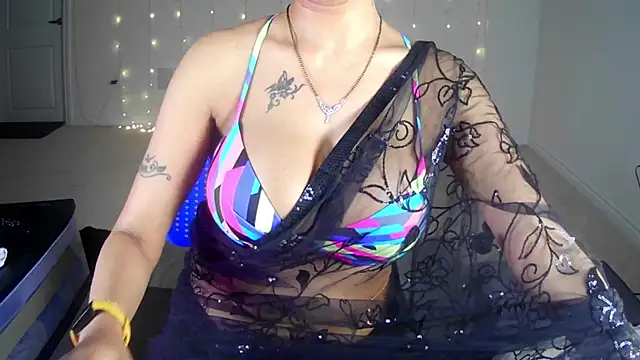 roma indobong temptress online show from June 10, 2026, 6:18 pm