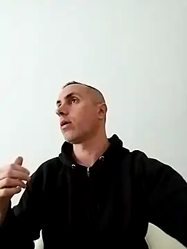 Snapshot of HELL_FIRE chatting on October 18, 2025, 4:52 pm HELL FIRE online show from October 18, 2025, 4:52 pm