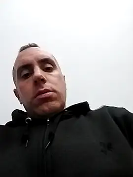 Snapshot of HELL_FIRE chatting on November 3, 2025, 5:58 pm HELL FIRE online show from November 3, 2025, 5:58 pm