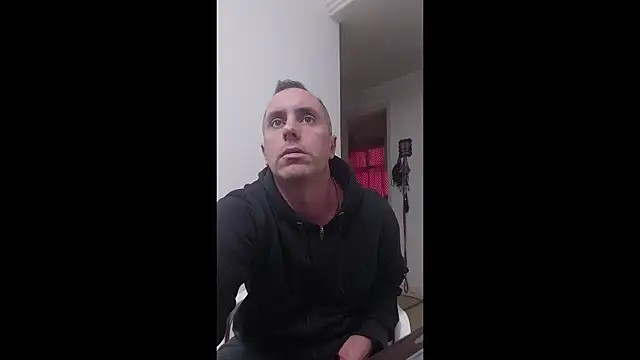 Snapshot of HELL_FIRE chatting on November 25, 2025, 7:03 pm HELL FIRE online show from November 25, 2025, 7:03 pm