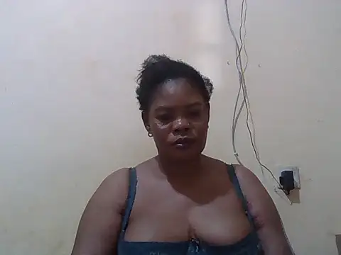 ANALQUEEN4 online show from February 5, 2026, 6:34 pm