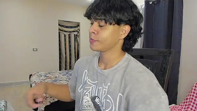 johan beley  online show from February 4, 2025, 7:55 pm