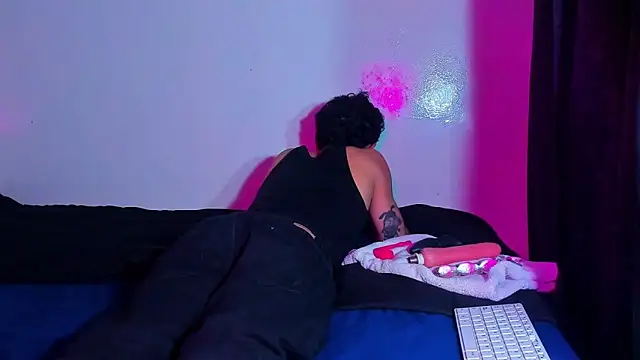 Piggy Eddy online show from February 26, 2026, 2:21 am