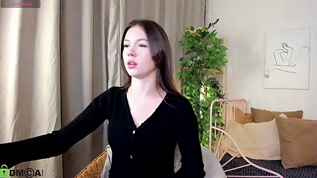 Nicole Charm online show from September 8, 2025, 9:14 pm