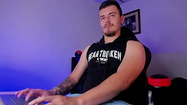 Snapshot of james_connor2 chatting on January 7, 2025, 6:24 pm james connor2 online show from January 7, 2025, 6:24 pm