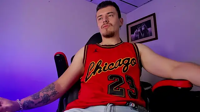 Snapshot of james_connor2 chatting on January 14, 2025, 7:00 pm james connor2 online show from January 14, 2025, 7:00 pm