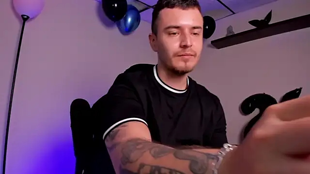 Snapshot of james_connor2 chatting on November 24, 2025, 7:02 pm james connor2 online show from November 24, 2025, 7:02 pm