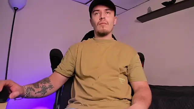 Snapshot of james_connor2 chatting on November 29, 2025, 8:01 pm james connor2 online show from November 29, 2025, 8:01 pm