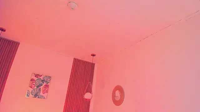 Snapshot of TiffanyWright chatting on November 22, 2025, 11:42 am TiffanyWright online show from November 22, 2025, 11:42 am