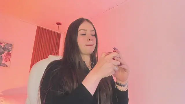 Snapshot of TiffanyWright chatting on November 30, 2025, 1:26 pm TiffanyWright online show from November 30, 2025, 1:26 pm