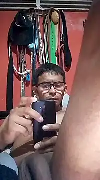 Snapshot of VL25DN26 chatting on January 10, 2025, 2:14 am VL25DN26 online show from January 10, 2025, 2:14 am