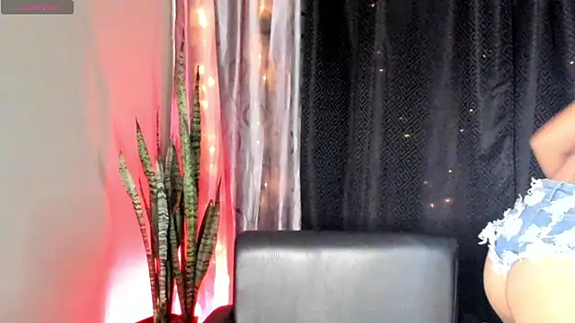 Snapshot of Renata_wilsom chatting on January 4, 2025, 1:21 pm Renata wilsom online show from January 4, 2025, 1:21 pm