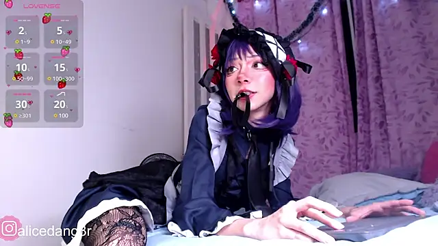 Snapshot of Alicedangerrr chatting on December 24, 2024, 3:05 am Alicedangerrr online show from December 24, 2024, 3:05 am