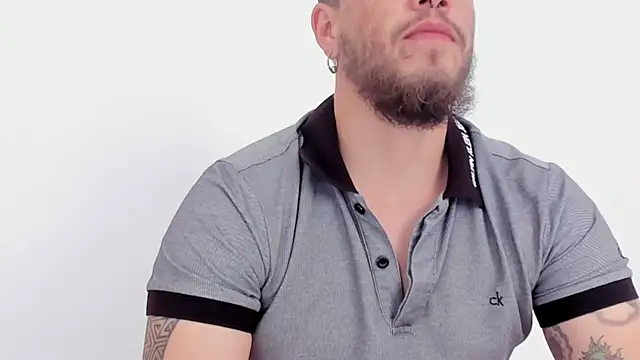 Beard xox online show from October 23, 2025, 8:07 pm