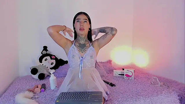 Snapshot of shadowcatt_ chatting on December 20, 2024, 7:17 pm shadowcatt online show from December 20, 2024, 7:17 pm